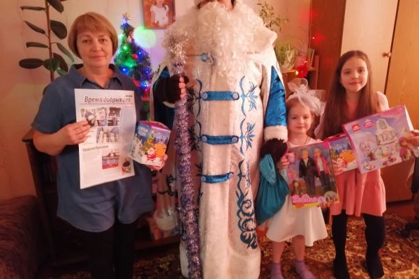 Новогодние подарки детям