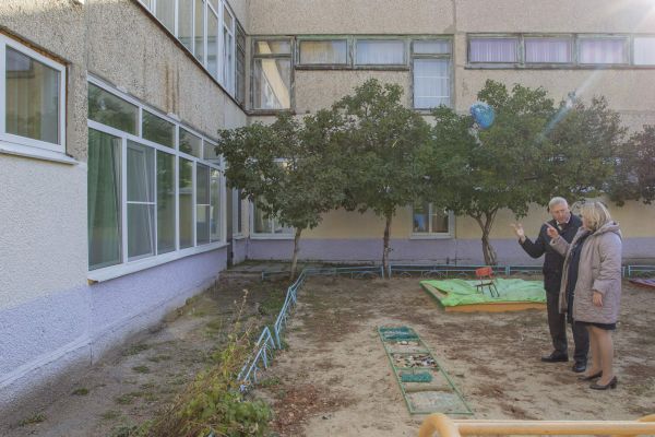 В детском саду 13 произведено остекление двух групп