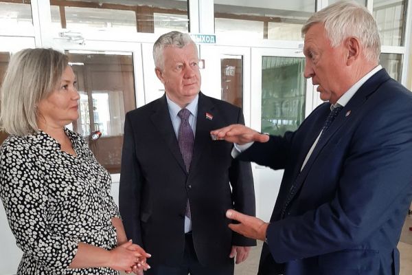 Новая входная группа в гимназии к началу учебного года