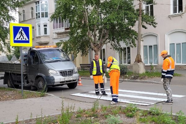 Слово и дело: пешеходный переход   на пересечении улиц  Стахановская и  Попова
