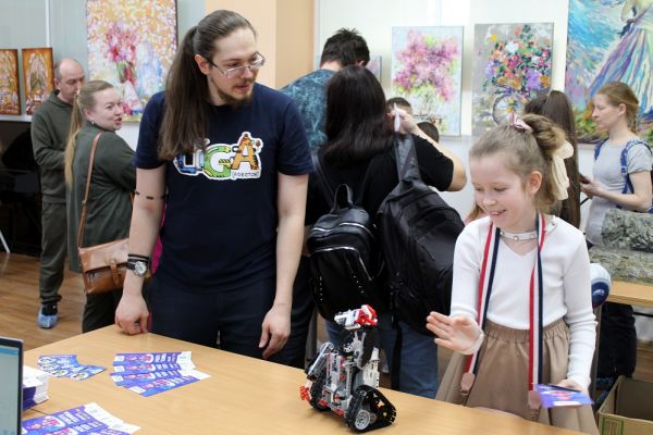 На грант Благотворительного фонда «Синара» в Каменске-Уральском реализуется проект по созданию креативного пространства