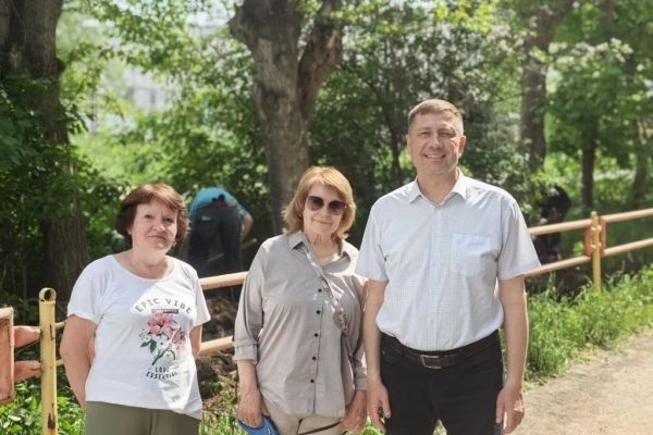 Вместе делаем дворы уютнее