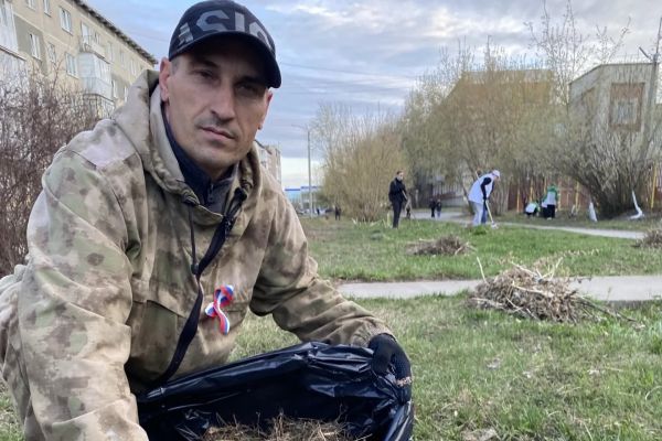 Субботник на бул. Комсомольском совместно с жителями и волонтерами