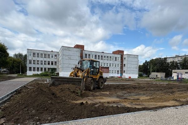  В школе № 60 обновляется стадион 